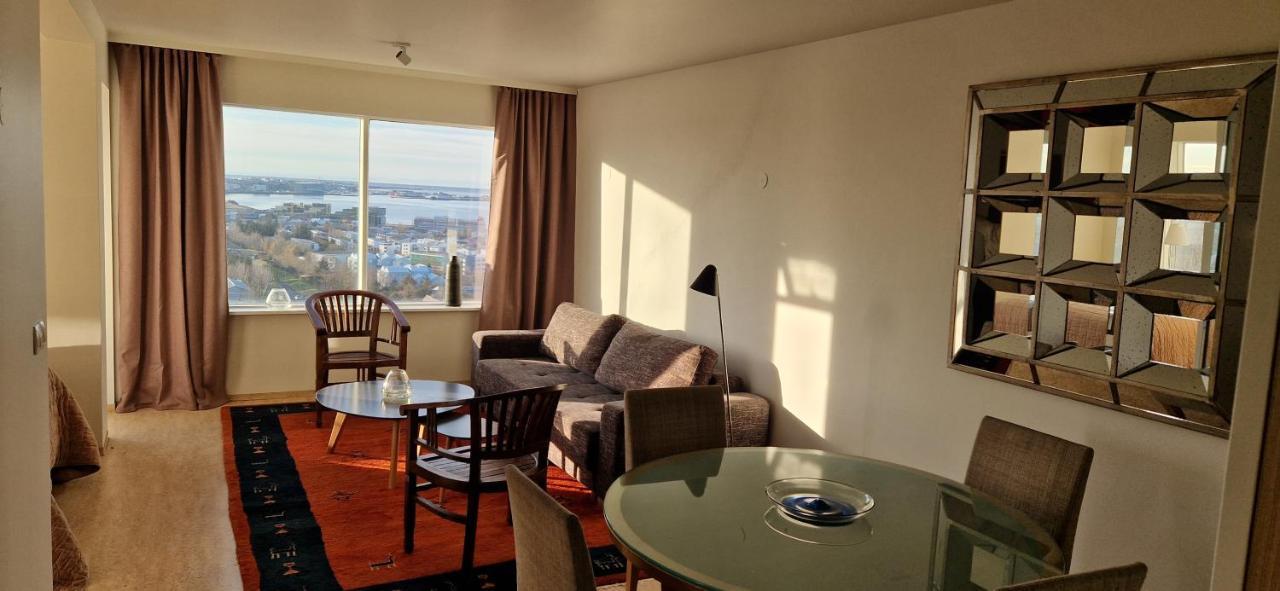 Panoramic Studio Apartment With Stunning View - Free Parking Reykjavik Bagian luar foto