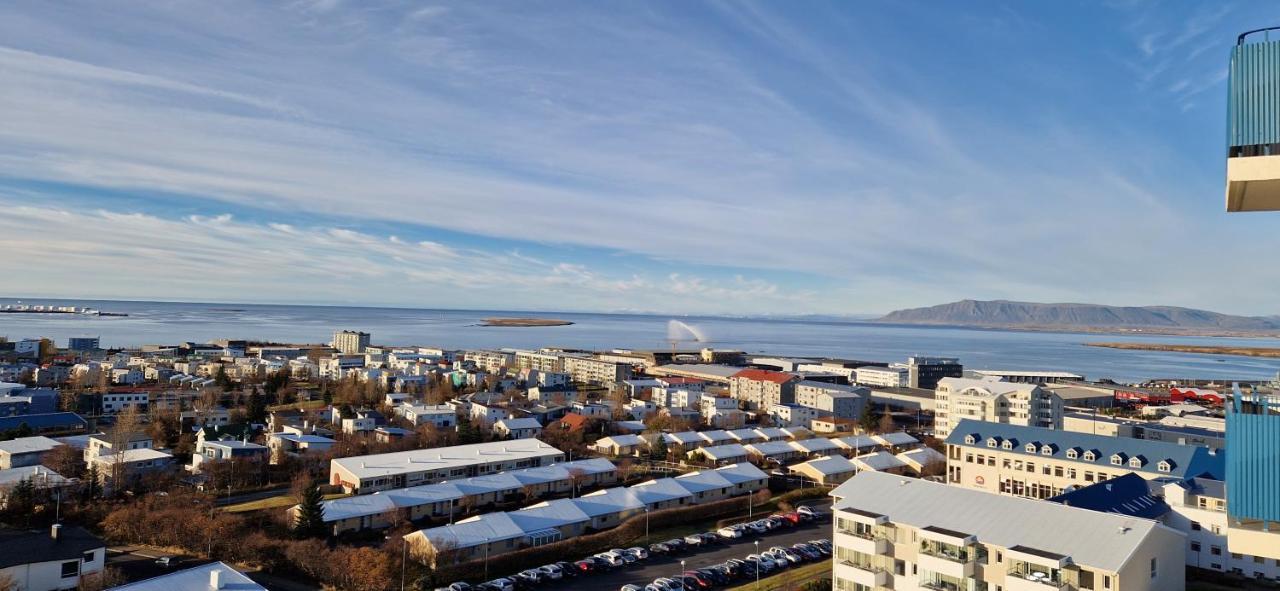 Panoramic Studio Apartment With Stunning View - Free Parking Reykjavik Bagian luar foto