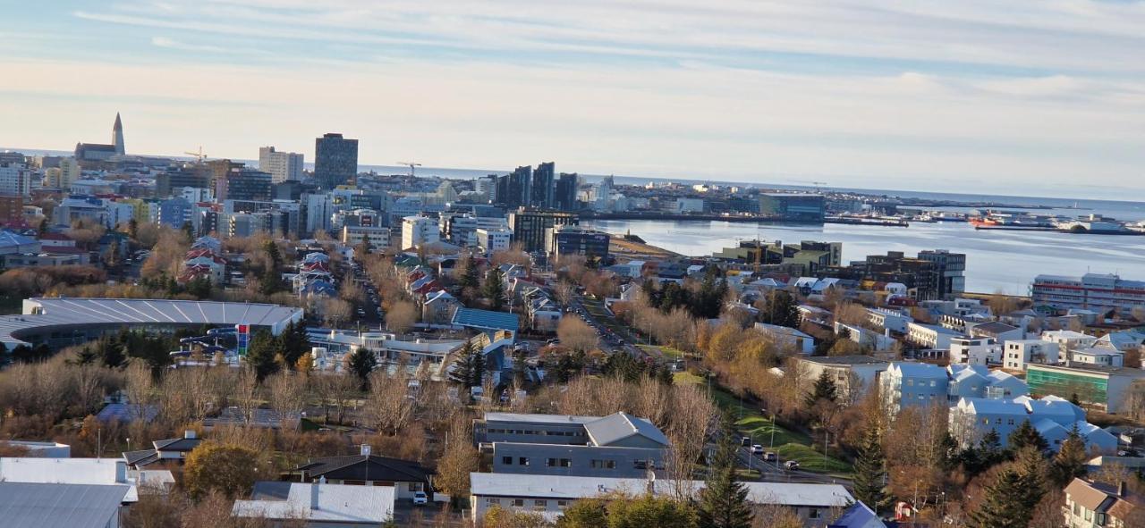 Panoramic Studio Apartment With Stunning View - Free Parking Reykjavik Bagian luar foto