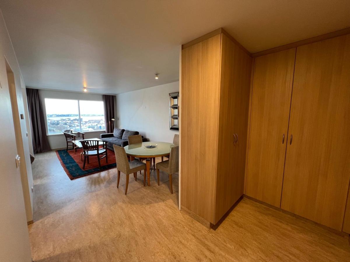 Panoramic Studio Apartment With Stunning View - Free Parking Reykjavik Bagian luar foto
